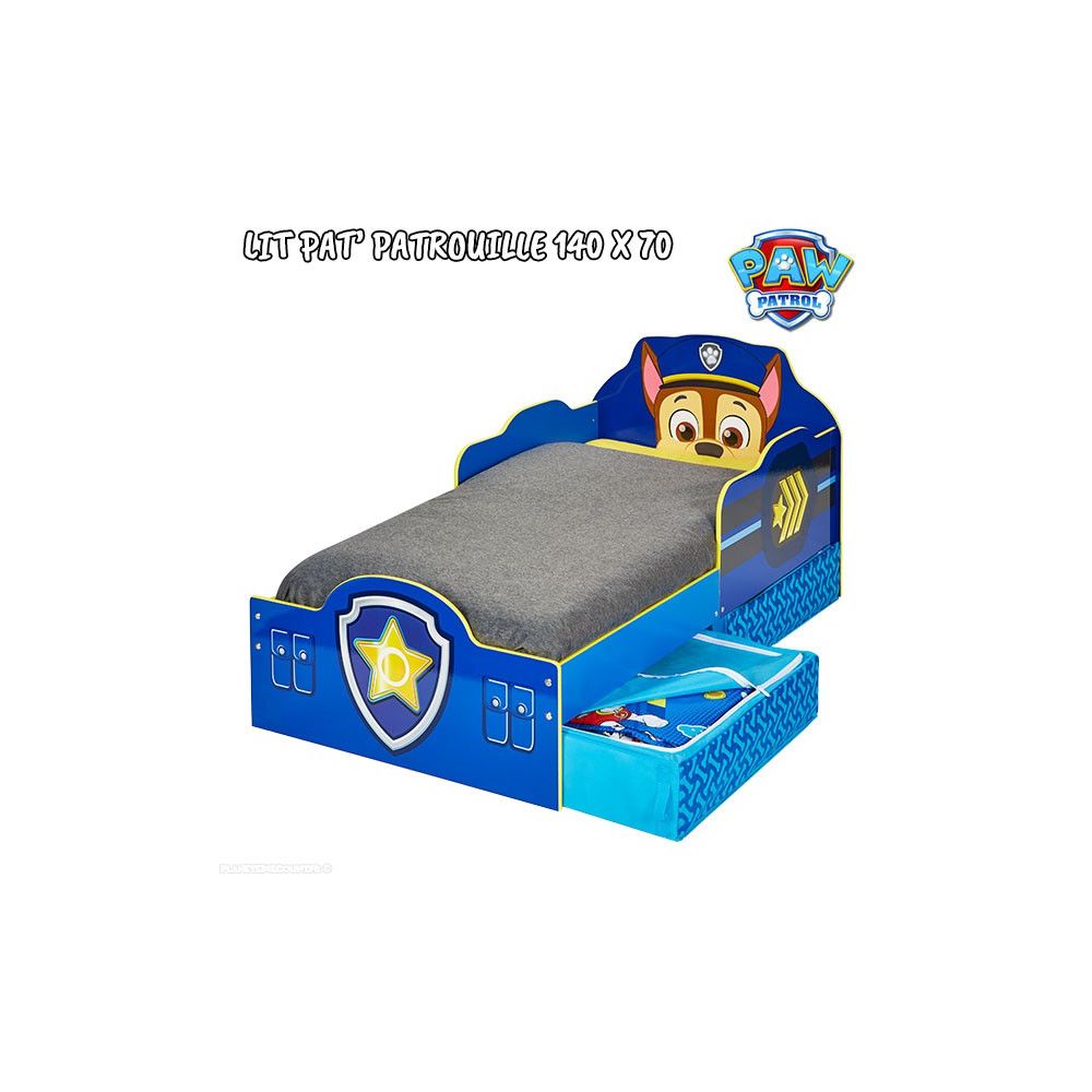 Lit enfant Pat Patrouille Chase. Lit enfant Pat' Patrouille avec le héros Chase 70 x 140 dispose de 2 tiroirs de rangement. Lit enfant Pat Patrouille Chase. Lit enfant Pat' Patrouille avec le héros Chase 70 x 140 dispose de 2 tiroirs de rangement.